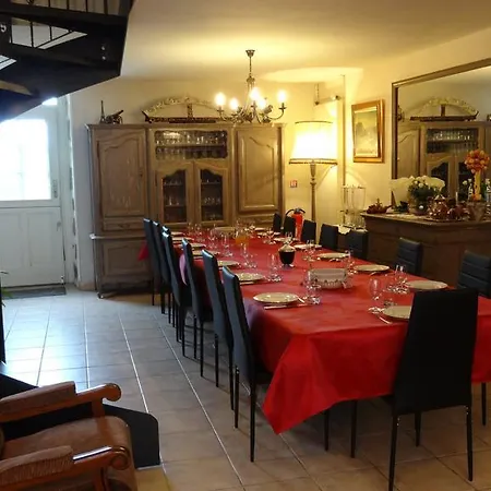 Logis Des Douves * Tiffauges